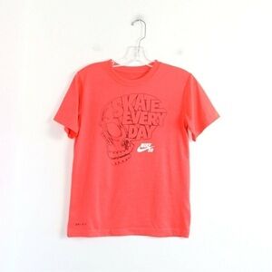 Nike dri-fit t-shirt skull print skate every day rollerblading M medium sports